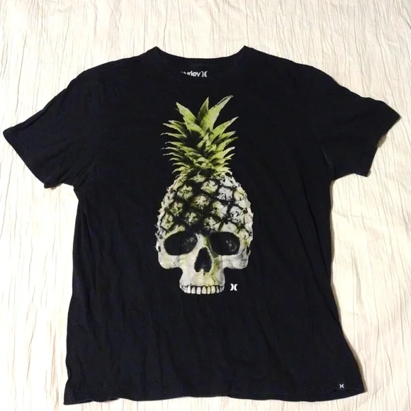 Hurley Premium Fit L Pineapple Skull Tshirt Unisex Goth Grunge Skater Baddie - Picture 1 of 3